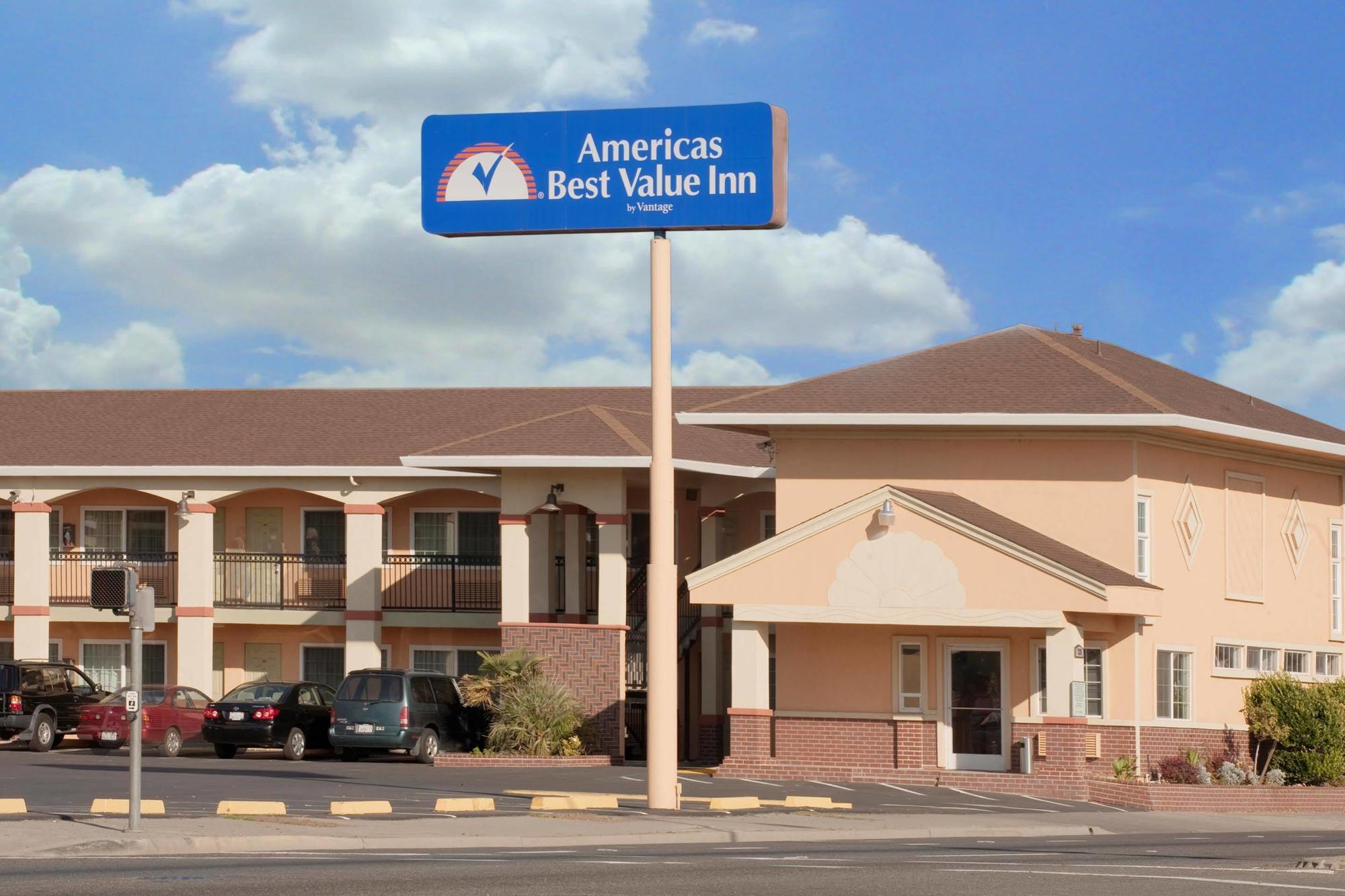 Americas Deluxe Inn- Marysville Buitenkant foto